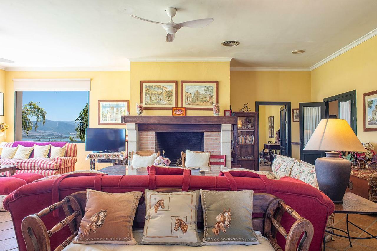 Alterhome Private Villa Cortijo Sierra Y Lago アルコス・デ・ラ・フロンテーラ エクステリア 写真